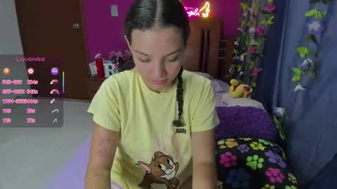 Snapshot of angela_hank2_ chatting on 10-08-25, 05:05 ANGELA online show from 10-08-25, 05:05