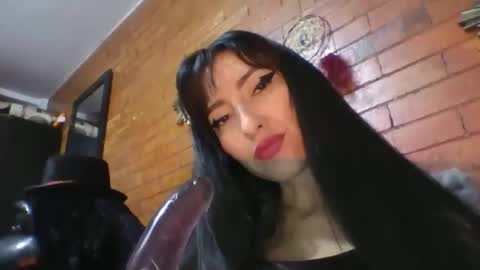  Angela  online show from 11-13-25, 09:25