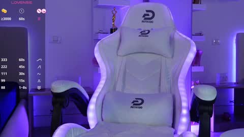 Angela online show from 02-07-25, 06:14