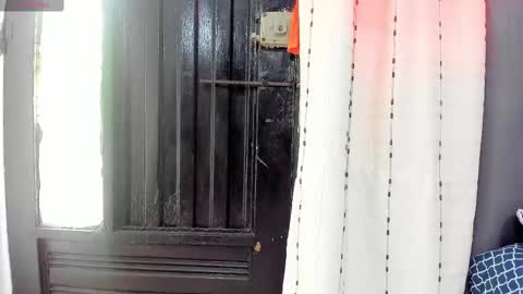 angela_nix online show from 01-08-25, 09:23