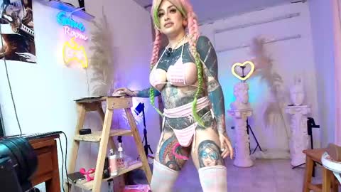 Angela Cianuro online show from 05-27-26, 03:14