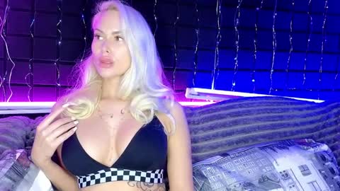 AngelaLaCherry online show from 04-09-26, 08:42