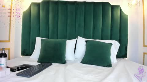 Angela  online show from 02-08-25, 08:32