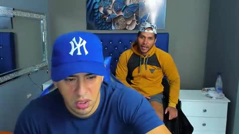 Angel And Cris online show from 10-16-25, 12:39