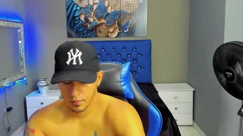 Angel And Cris online show from 10-20-25, 12:27