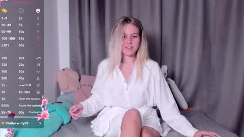 Snapshot of angelanty chatting on 09-28-25, 03:17 Darsi Anty online show from 09-28-25, 03:17