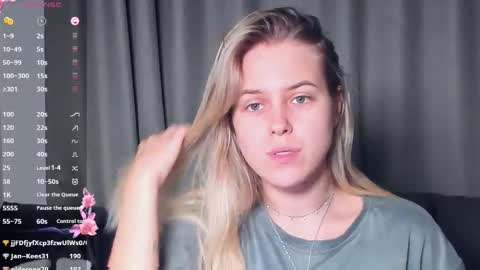 Snapshot of angelanty chatting on 11-08-25, 04:18 Darsi Anty online show from 11-08-25, 04:18