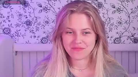 Snapshot of angelanty chatting on 07-19-26, 10:19 Darsi Anty online show from 07-19-26, 10:19