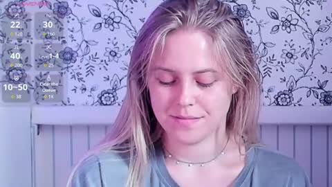 Snapshot of angelanty chatting on 07-24-26, 10:57 Darsi Anty online show from 07-24-26, 10:57