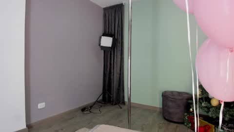 Snapshot of angelbae_ chatting on 12-15-24, 05:31 AngelBae  online show from 12-15-24, 05:31