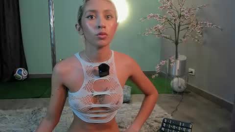 AngelBae  online show from 06-11-26, 12:32