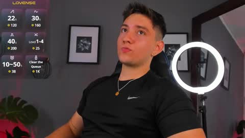 angelbell19 online show from 02-19-25, 09:47