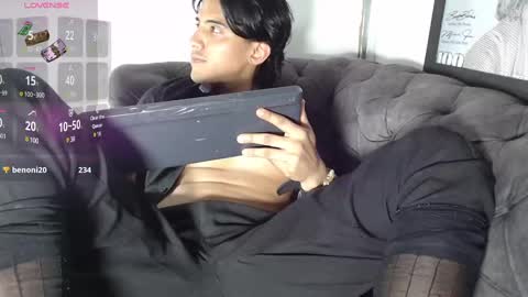 Snapshot of angelbianchi chatting on 12-27-24, 10:48 Angel Bianchi online show from 12-27-24, 10:48