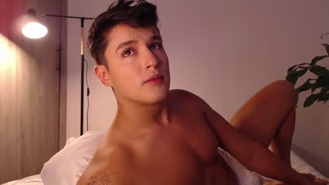 Snapshot of angelcossio chatting on 12-18-24, 07:41 Angel online show from 12-18-24, 07:41