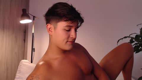 Snapshot of angelcossio chatting on 12-25-24, 06:52 Angel online show from 12-25-24, 06:52