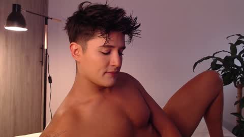 Snapshot of angelcossio chatting on 12-29-24, 07:43 Angel online show from 12-29-24, 07:43