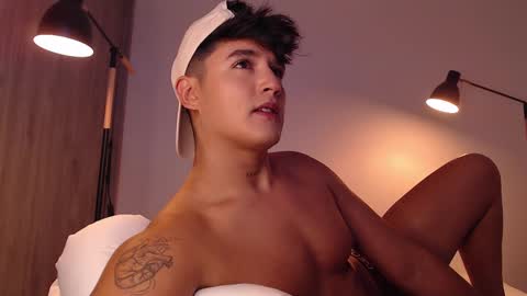 Snapshot of angelcossio chatting on 02-27-25, 12:10 Angel online show from 02-27-25, 12:10