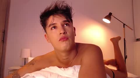 Snapshot of angelcossio chatting on 09-25-25, 02:04 Angel online show from 09-25-25, 02:04