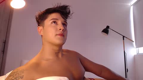 Snapshot of angelcossio chatting on 10-07-25, 08:17 Angel online show from 10-07-25, 08:17