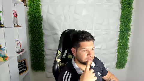 Snapshot of angelcute3 chatting on 01-20-25, 06:53 angel online show from 01-20-25, 06:53