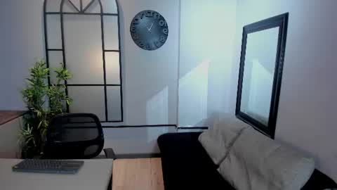 Angel  online show from 07-24-26, 11:52