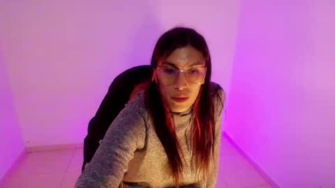 Snapshot of angele_johnson chatting on 03-19-26, 07:51 angele online show from 03-19-26, 07:51