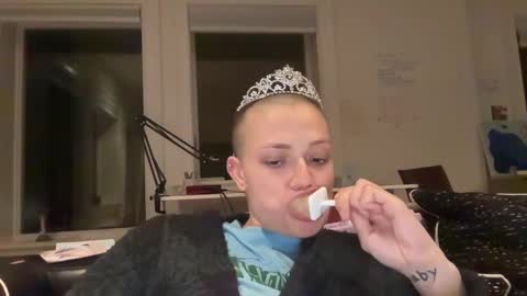 Snapshot of angeleleven11 chatting on 01-19-25, 03:50 angeleleven11 online show from 01-19-25, 03:50