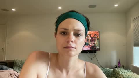 Snapshot of angeleleven11 chatting on 09-28-25, 09:09 angeleleven11 online show from 09-28-25, 09:09