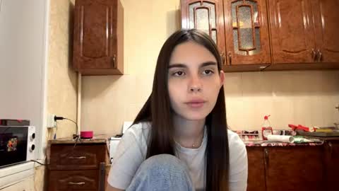 Snapshot of angelenaantonello chatting on 07-28-26, 06:20 Bella online show from 07-28-26, 06:20