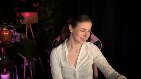 Angel online show from 05-22-26, 07:59