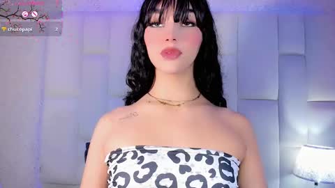 Snapshot of angeles_bust chatting on 10-28-25, 08:11 angeles_bust online show from 10-28-25, 08:11