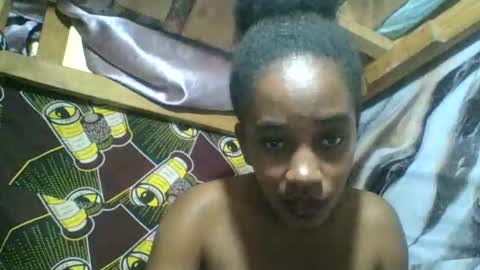 Snapshot of angelettee chatting on 06-06-26, 12:43 Angelettee online show from 06-06-26, 12:43