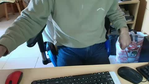 Snapshot of angelgarcia269 chatting on 06-27-26, 02:55 angelgarcia269 online show from 06-27-26, 02:55