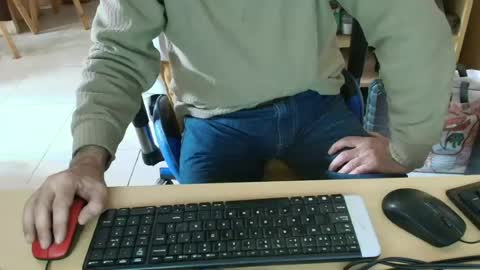 Snapshot of angelgarcia269 chatting on 06-28-26, 01:50 angelgarcia269 online show from 06-28-26, 01:50