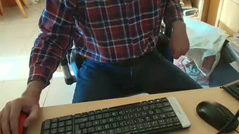 Snapshot of angelgarcia269 chatting on 07-26-26, 12:01 angelgarcia269 online show from 07-26-26, 12:01