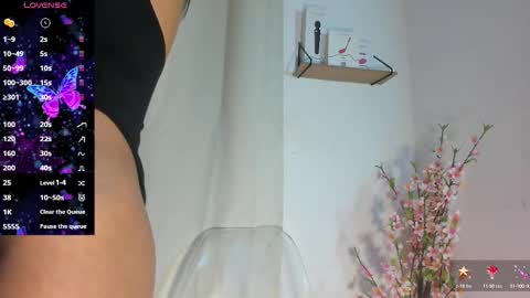 Snapshot of angeli_sexi chatting on 09-14-25, 12:43 Carolina online show from 09-14-25, 12:43