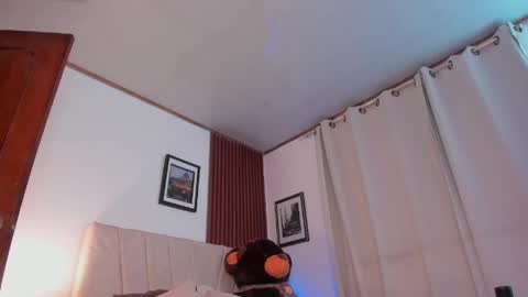 Carolina online show from 06-08-26, 12:14