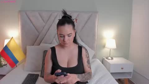 Snapshot of angelica_cross chatting on 06-27-26, 08:14 Angelica Cross online show from 06-27-26, 08:14
