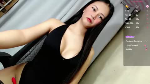 angelica online show from 10-26-25, 10:47