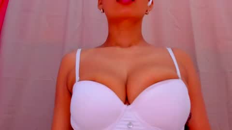 angelica_hot19 online show from 06-26-26, 02:21