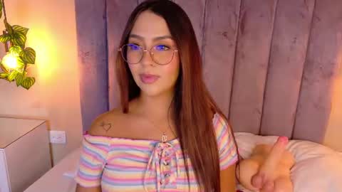 angelicaa_garcia online show from 06-16-26, 11:46