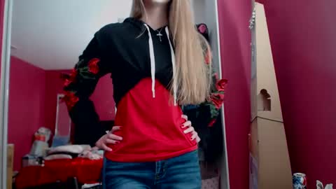 Snapshot of angelicangel3 chatting on 02-04-25, 09:31 AngelicAngel online show from 02-04-25, 09:31