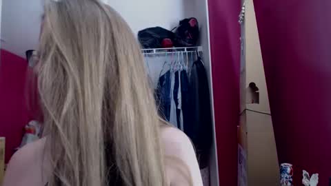 Snapshot of angelicangel3 chatting on 02-18-25, 10:36 AngelicAngel online show from 02-18-25, 10:36