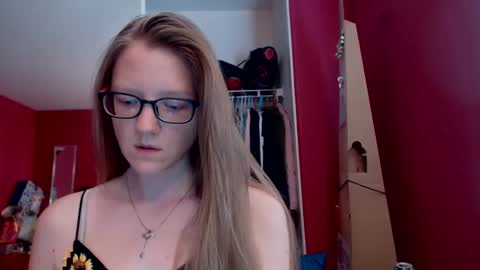 Snapshot of angelicangel3 chatting on 09-30-25, 05:07 AngelicAngel online show from 09-30-25, 05:07