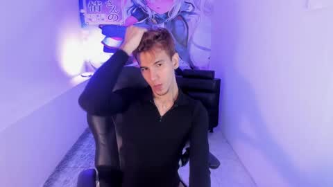 Snapshot of angelicious_boy chatting on 09-13-25, 02:44 ANGELICIOUS online show from 09-13-25, 02:44