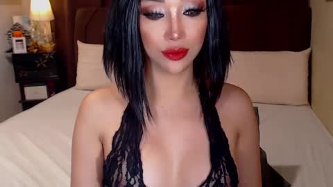 MS. AMALIA online show from 02-23-25, 09:33