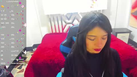Snapshot of angelie_3 chatting on 10-14-25, 06:14 angelie online show from 10-14-25, 06:14
