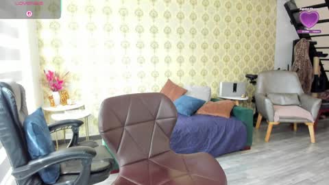 angelina_class_7 online show from 04-21-26, 02:23