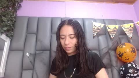 Snapshot of angelina_ny chatting on 10-12-25, 01:43 ANGELINA online show from 10-12-25, 01:43