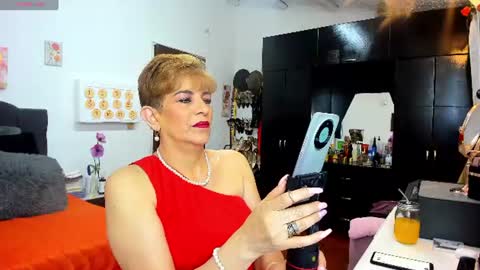 Angelina online show from 06-12-26, 11:46